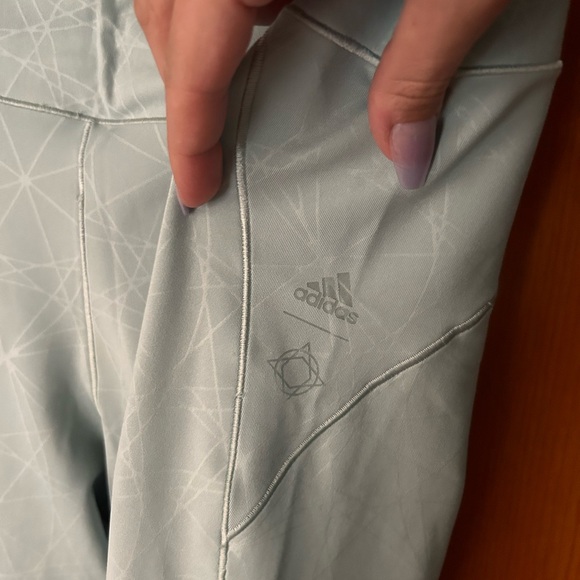 Adidas Size Large Cropped Light Blue Leggings. - Picture 4 of 5